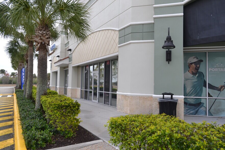 17966 N Tamiami Trl, North Fort Myers, FL à louer - Photo du bâtiment - Image 3 de 37