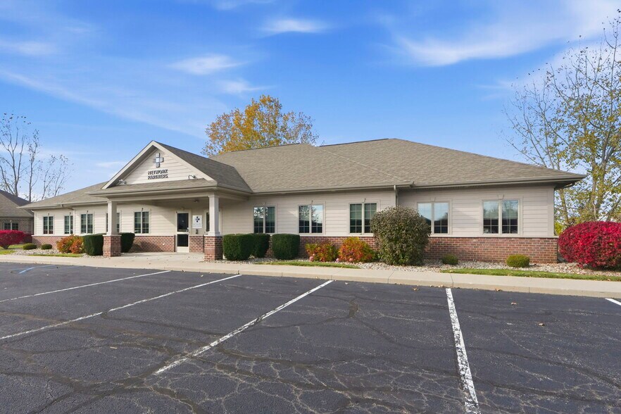 2150 N Pointe Dr, Warsaw, IN à louer - Photo du bâtiment - Image 2 de 28