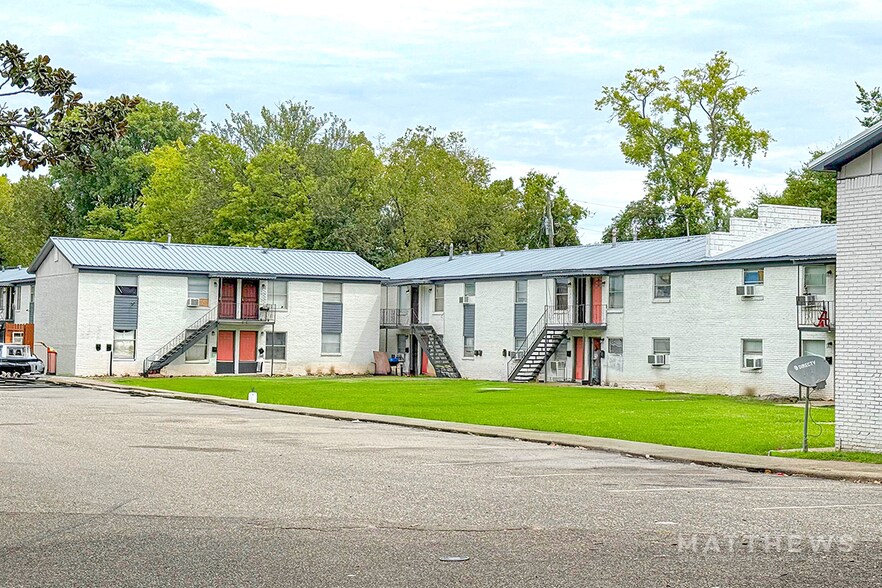 The Landings & Ridgewood Apartments portefeuille de 2 propriétés à vendre sur LoopNet.ca - Photo du bâtiment - Image 2 de 4