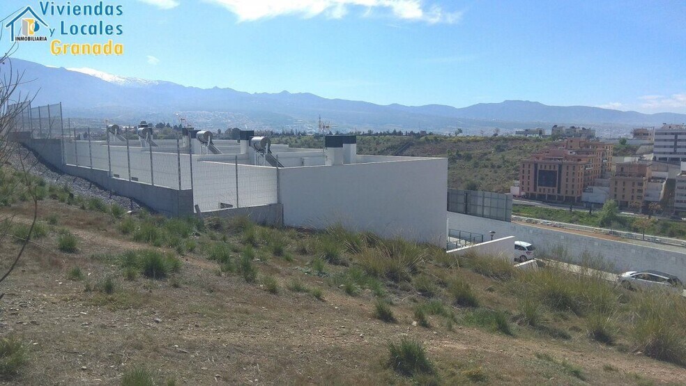 Terrain dans Granada, Granada à vendre - Photo du bâtiment - Image 3 de 4