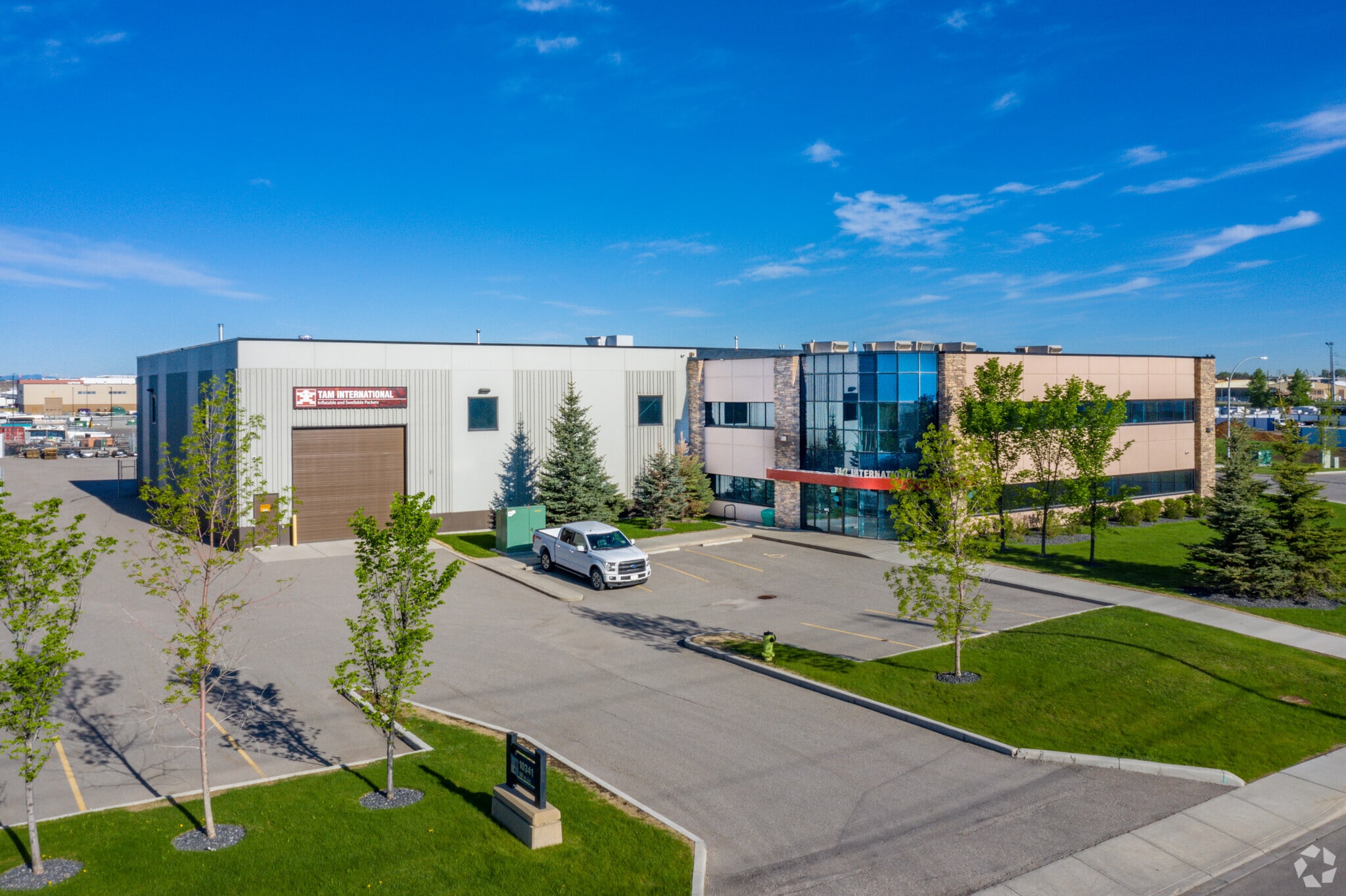 10341 50th St SE, Calgary, AB for lease Primary Photo- Image 1 of 4