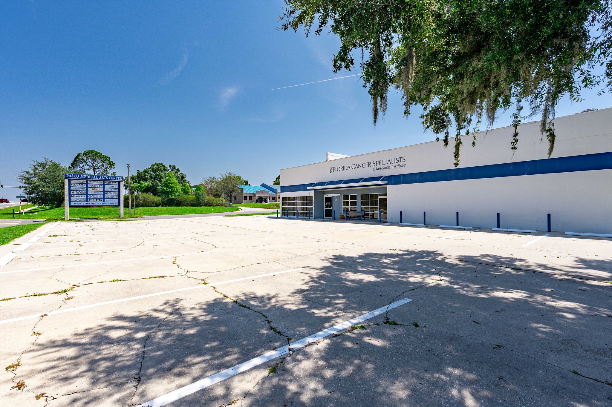 38010 Medical Center Ave, Zephyrhills, FL à vendre Photo du bâtiment- Image 1 de 18