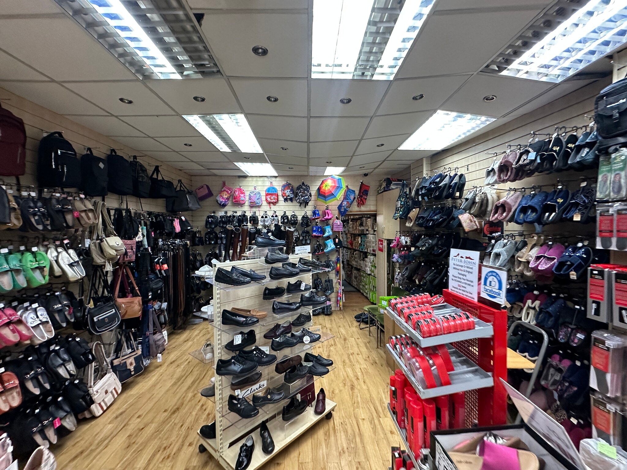 18 The Broadway, Greenford à louer Photo intérieure- Image 1 de 2