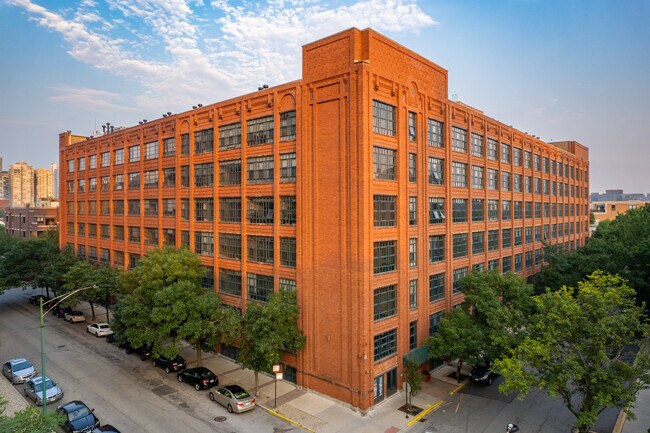 Plus de détails pour 925 W Huron St, Chicago, IL - Bureau/Commerce de détail à louer