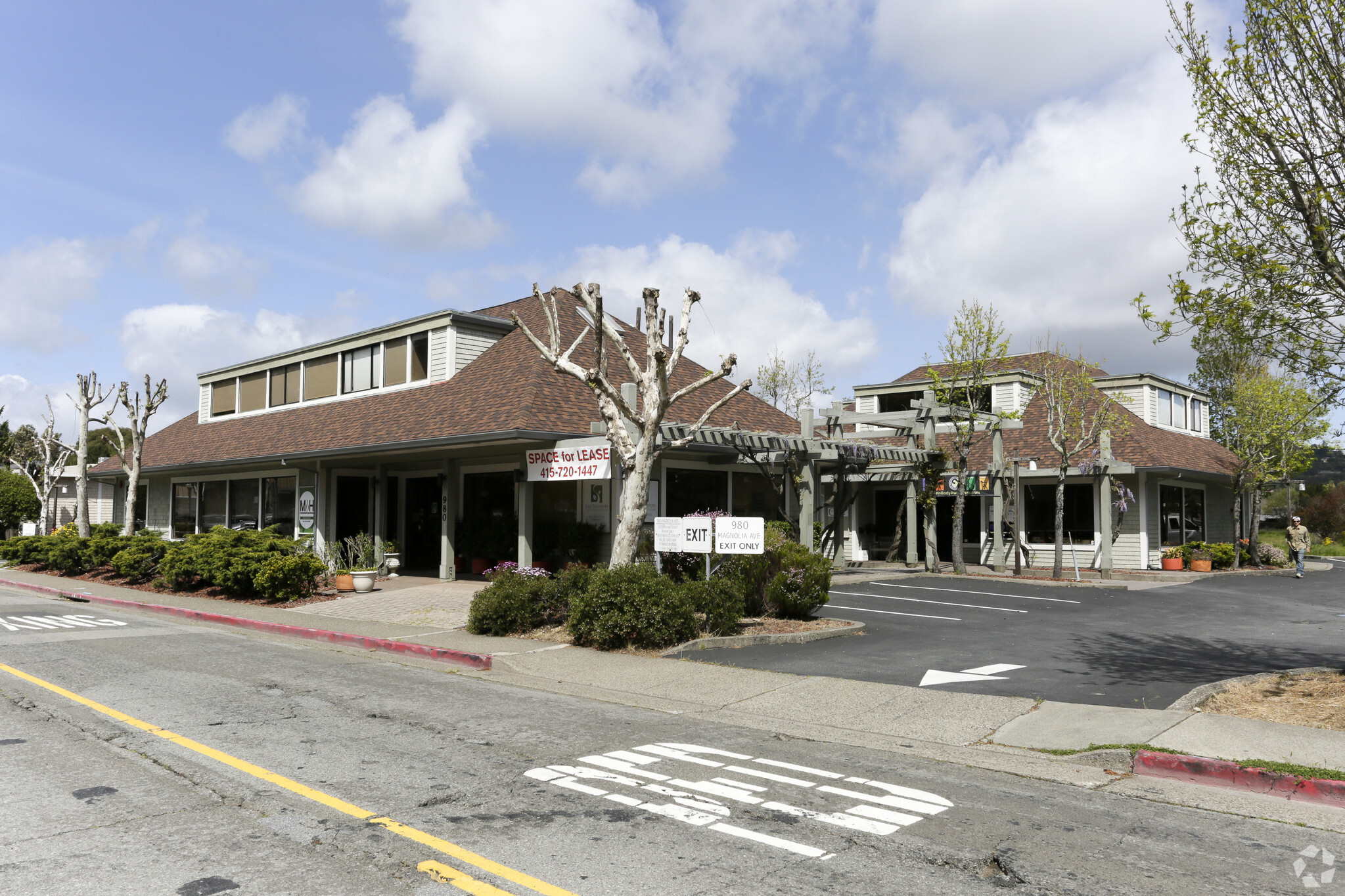 980 Magnolia Ave, Larkspur, CA for lease Primary Photo- Image 1 of 9