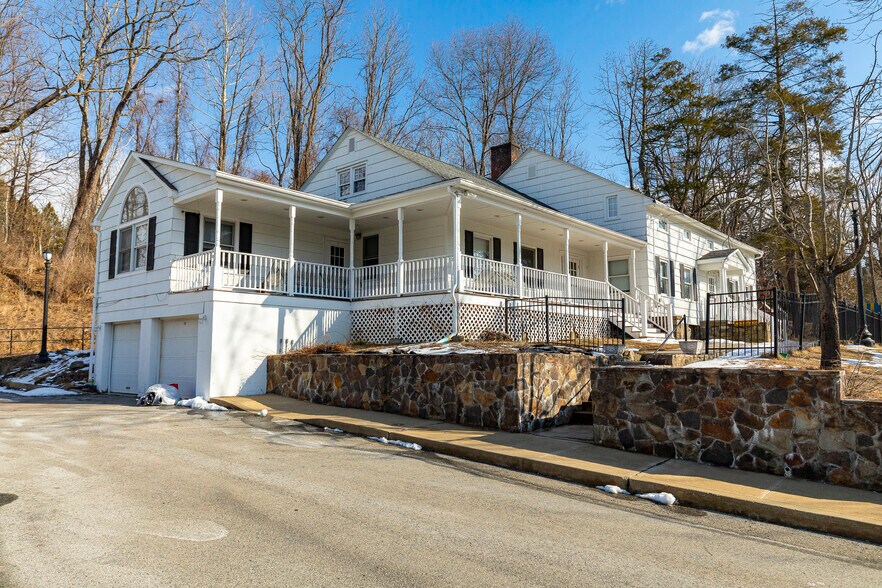 2493 Route 52, Hopewell Junction, NY à vendre - Photo du bâtiment - Image 2 de 37