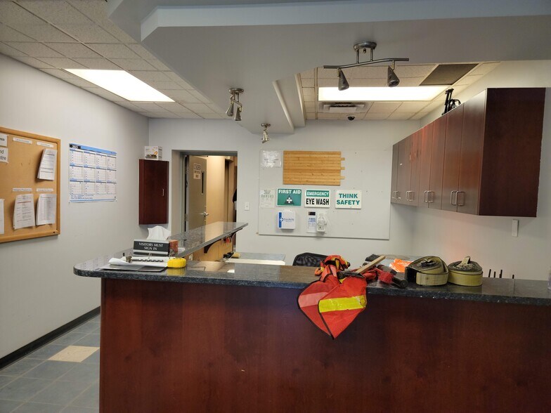 2315 5a St, Nisku, AB à louer - Photo intérieure - Image 3 de 14