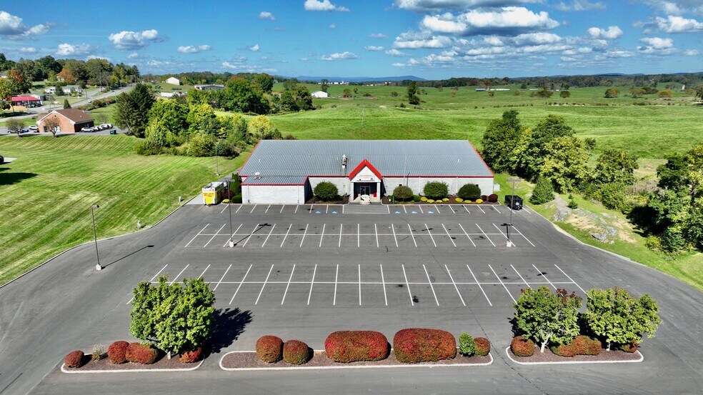 157 Maple Carriage Dr, Lewisburg, WV à vendre - Photo du bâtiment - Image 1 de 58
