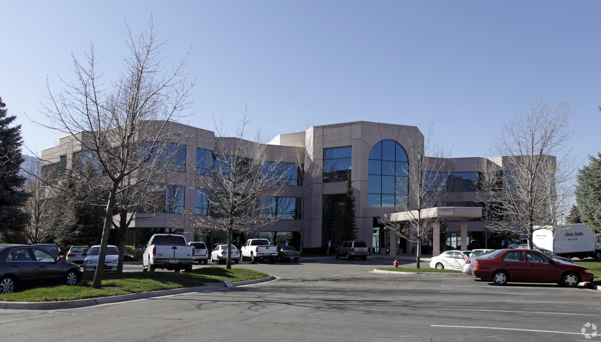 5252 N Edgewood Dr, Provo, UT for lease Primary Photo- Image 1 of 14