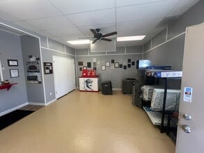 22412 Perry Hwy, Zelienople, PA for lease Building Photo- Image 1 of 22