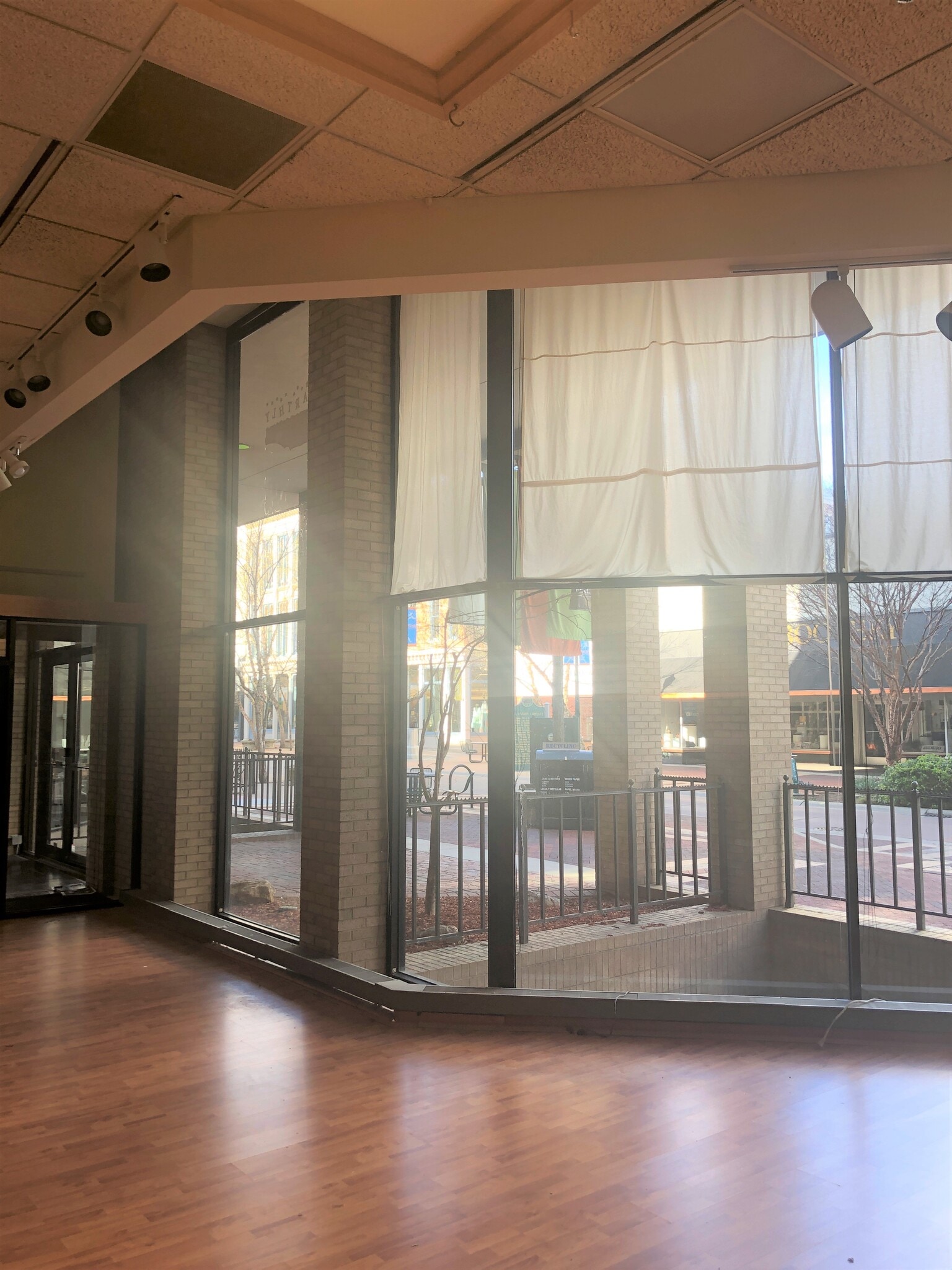 157 S Kalamazoo Mall, Kalamazoo, MI à louer Photo intérieure- Image 1 de 4