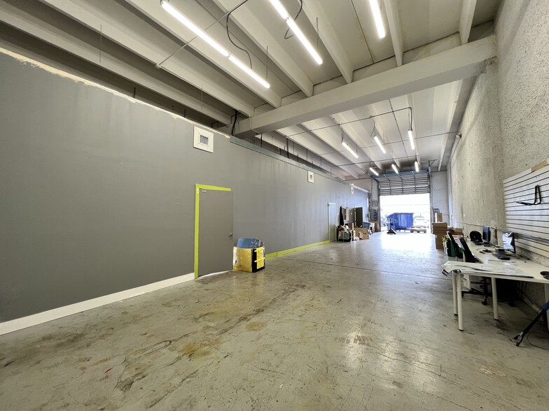 5501-5595 NW 74th Ave, Miami, FL for lease - Interior Photo - Image 2 of 8