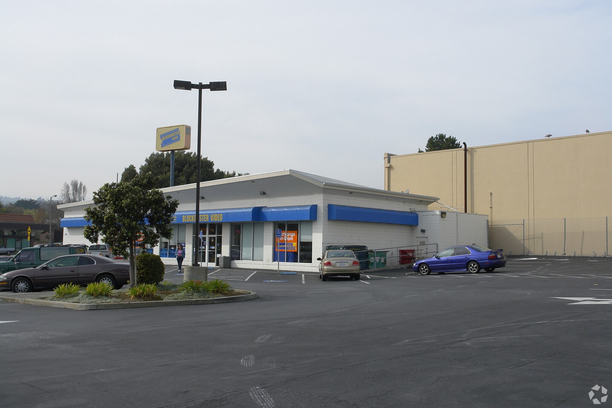 74 Camaritas Ave, South San Francisco, CA for sale Primary Photo- Image 1 of 6