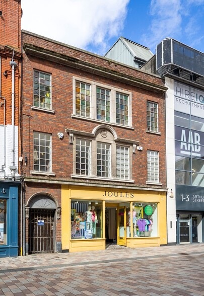 5-11 Belfast, Belfast for lease - Building Photo - Image 2 of 7
