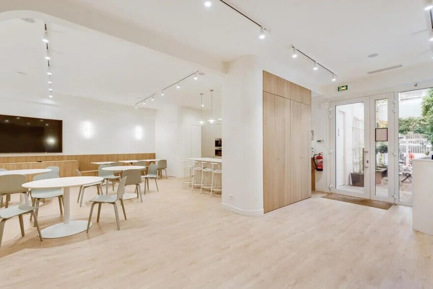 Office in Boulogne-Billancourt for sale - Building Photo - Image 2 of 19