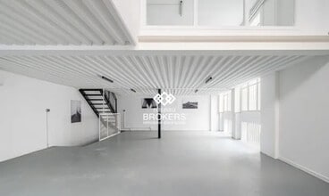 Office/Retail in Lyon for lease Interior Photo- Image 2 of 2