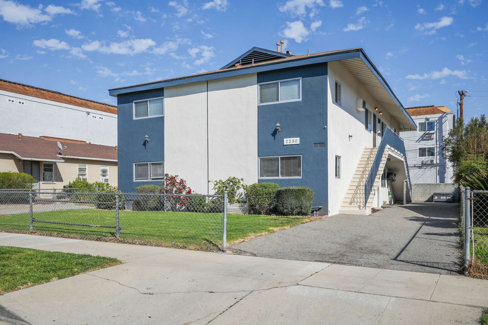 2250 N Frederic St, Burbank, CA à vendre Photo principale- Image 1 de 19