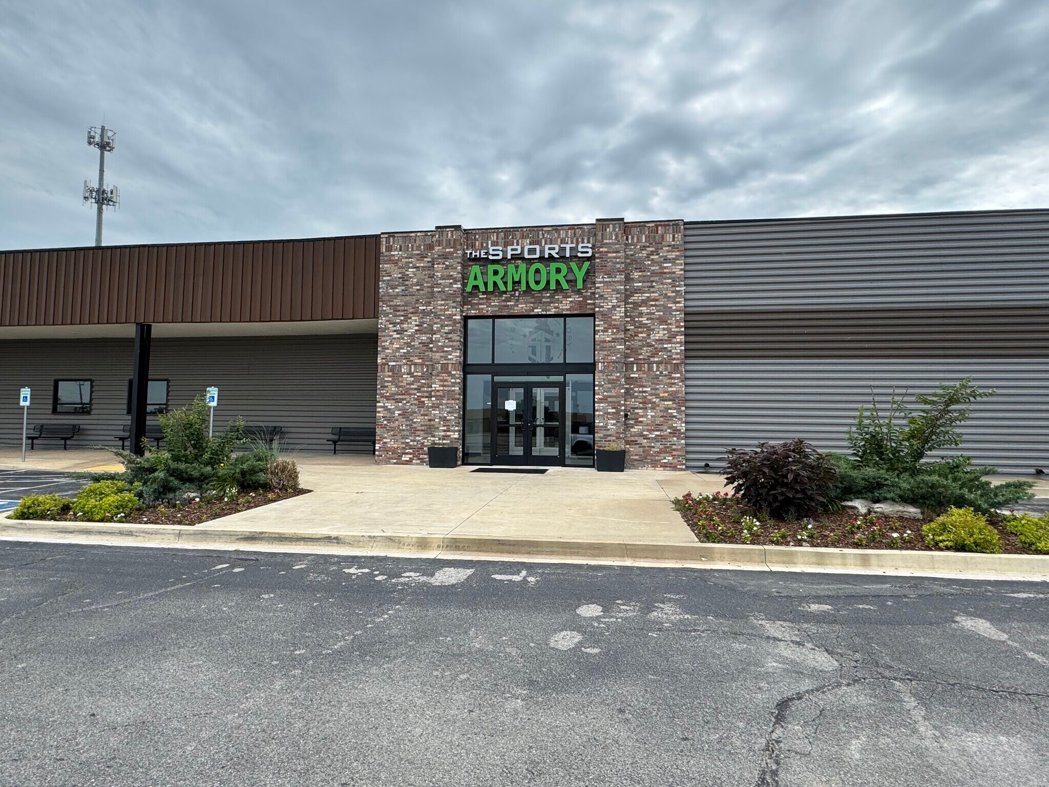 714-738 W Main St, Jenks, OK à louer Photo du bâtiment- Image 1 de 7