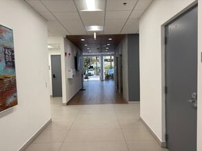 1000 NW 65th St, Fort Lauderdale, FL à louer Photo intérieure- Image 2 de 12