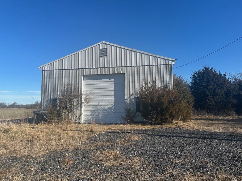 236 E Lake Rd, Woodstown, NJ à vendre - Photo du bâtiment - Image 2 de 4