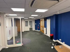 97-99 King St, Cottingham à louer Photo intérieure- Image 2 de 3