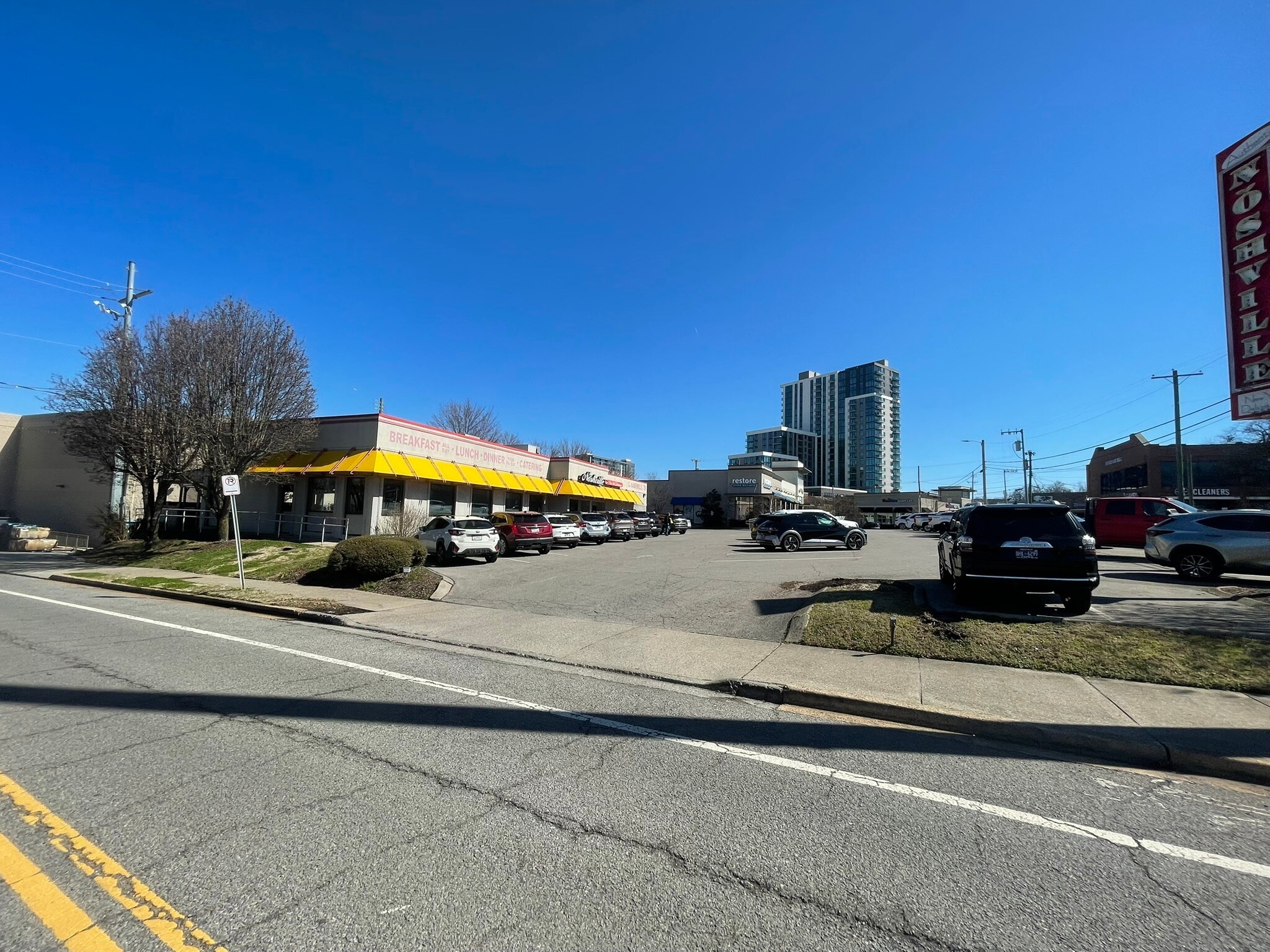 4014 Hillsboro Cir, Nashville, TN for lease Building Photo- Image 1 of 2