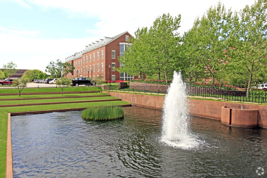 6015 N Classen Blvd, Oklahoma City, OK à vendre - Photo du bâtiment - Image 2 de 6
