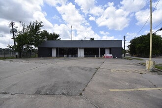 4906 Harrisburg Blvd, Houston, TX for lease Building Photo- Image 1 of 31