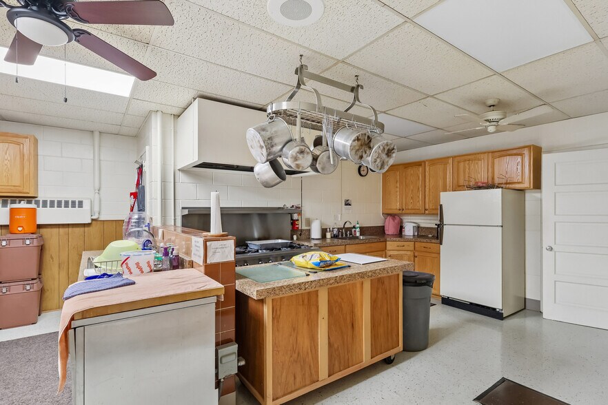 4323 Douglas Ave, Des Moines, IA à vendre - Photo intérieure - Image 3 de 11