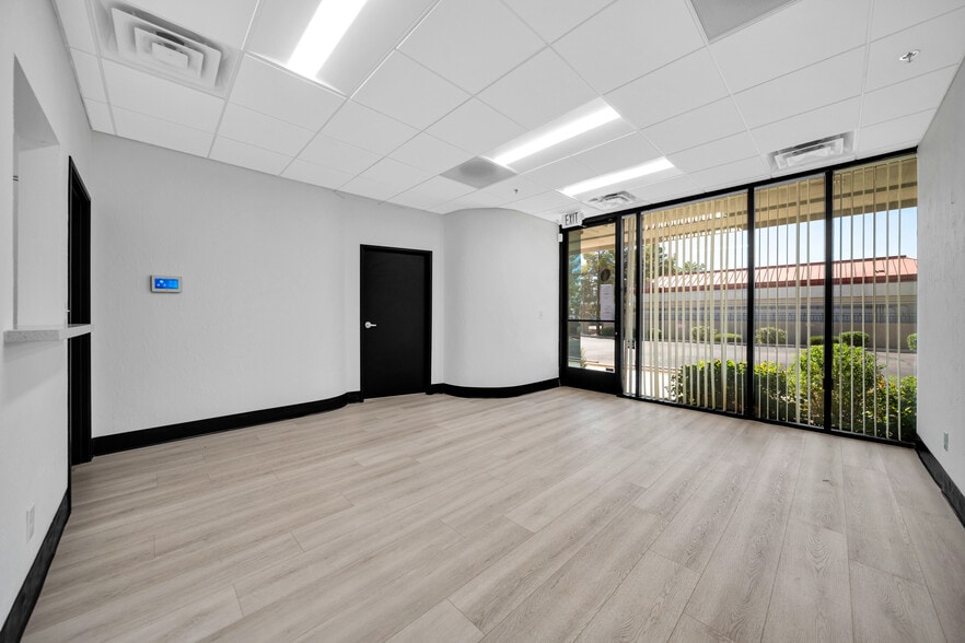 4045 E Union Hills Dr, Phoenix, AZ for lease - Building Photo - Image 2 of 38