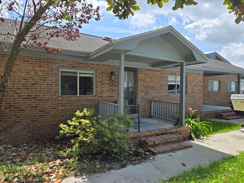 120 Bryan Rd, Wilmington, NC for lease - Primary Photo - Image 1 of 10