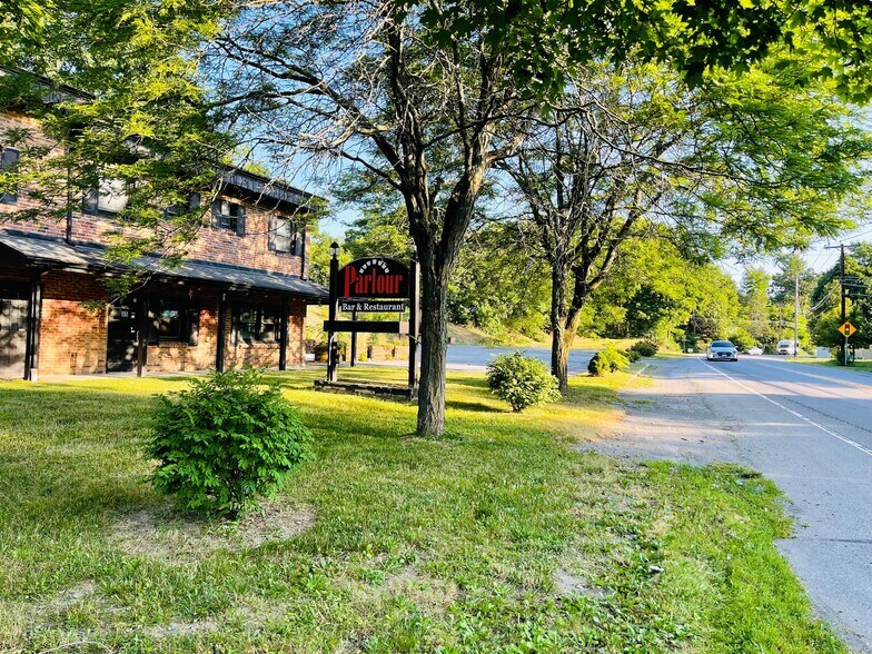 85 Taft Ave, Arlington, NY à louer - Photo du bâtiment - Image 3 de 27