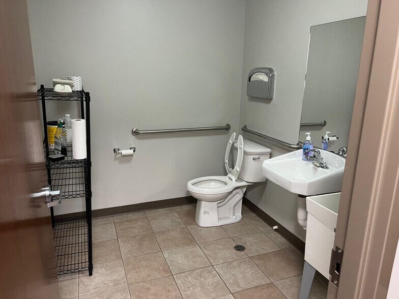 6320 W Bruns Rd, Monee, IL à louer - Photo du bâtiment - Image 3 de 9