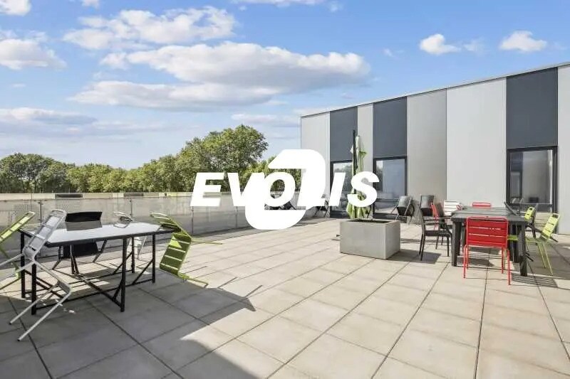 Office in Tremblay-en-France for lease - Building Photo - Image 3 of 13