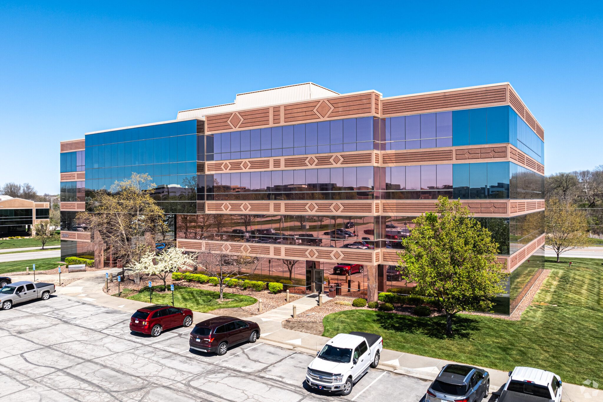 13200 Metcalf Ave, Overland Park, KS for sale Primary Photo- Image 1 of 1