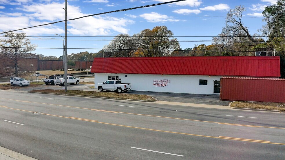 438 Robeson St, Fayetteville, NC à vendre - Photo du bâtiment - Image 2 de 10