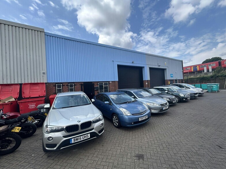 Culvert Pl, Londres à louer - Photo du bâtiment - Image 2 de 5