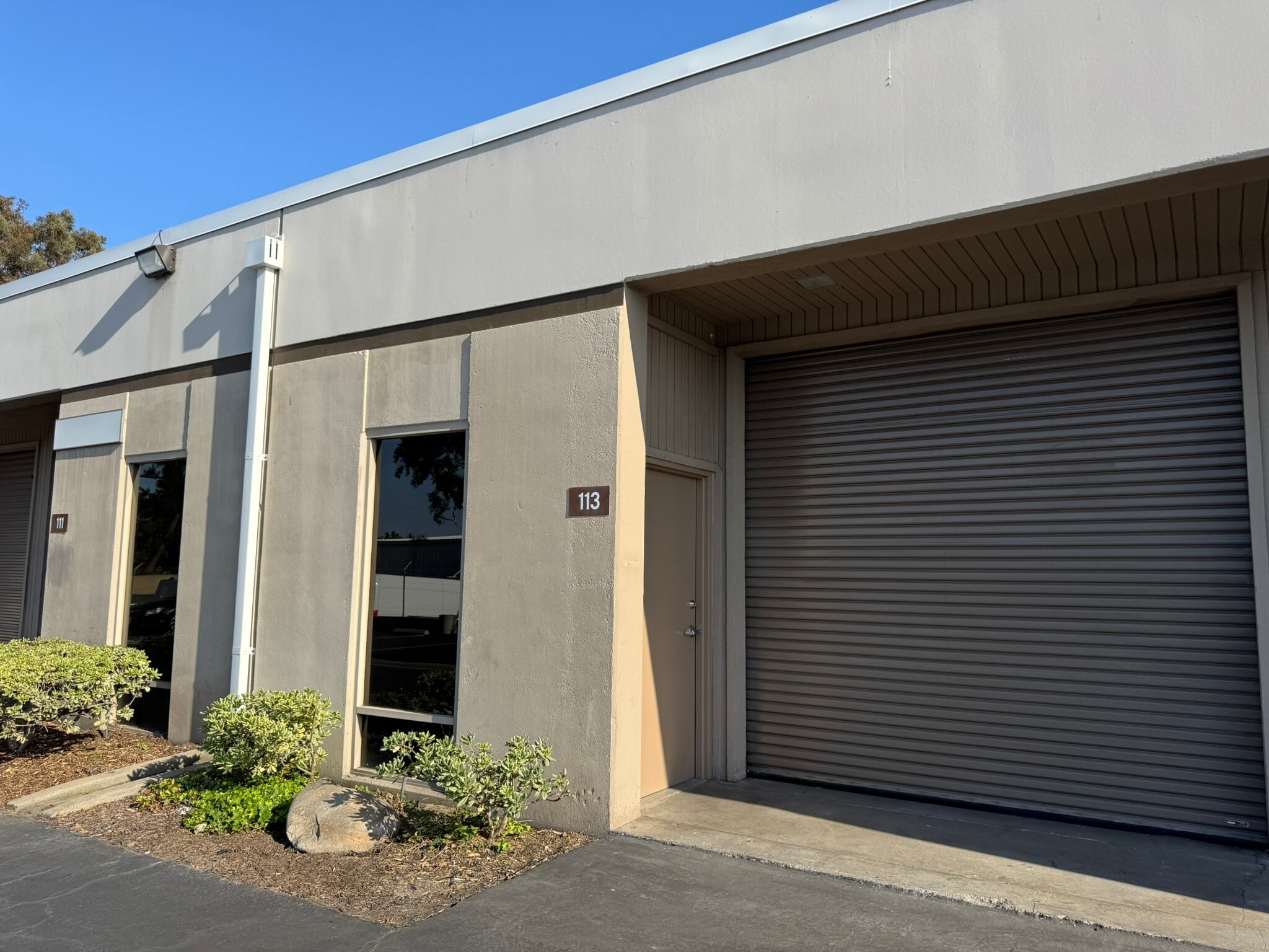 2599 E 28th St, Signal Hill, CA for lease Building Photo- Image 1 of 8