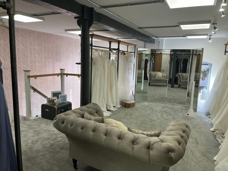 Wharf St, Warwick for lease - Interior Photo - Image 3 of 17