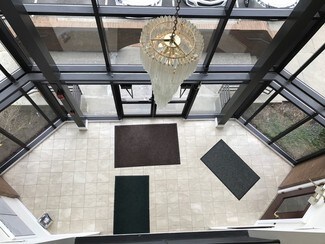 Plus de détails pour 2 Corporate Dr, Trumbull, CT - Bureau à louer