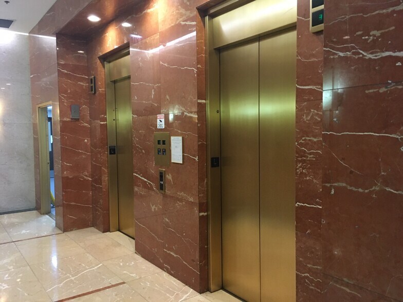 212 W Van Buren St, Chicago, IL à louer - Photo intérieure - Image 3 de 7