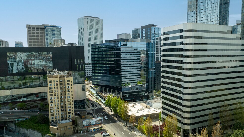 1711 Boren Ave, Seattle, WA à louer - Photo du bâtiment - Image 3 de 29