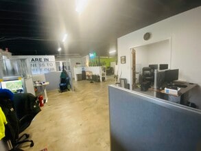 1242 Clairmont Rd, Decatur, GA for lease Interior Photo- Image 2 of 11