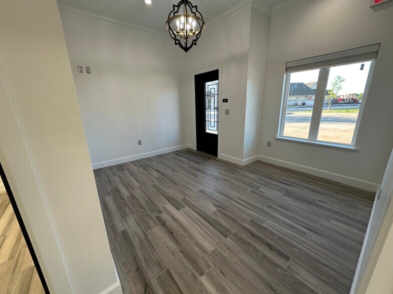 15220 Traditions Blvd, Edmond, OK à louer - Photo intérieure - Image 3 de 5