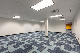 1300 E Rusk St, Jacksonville, TX for lease Interior Photo- Image 2 of 9