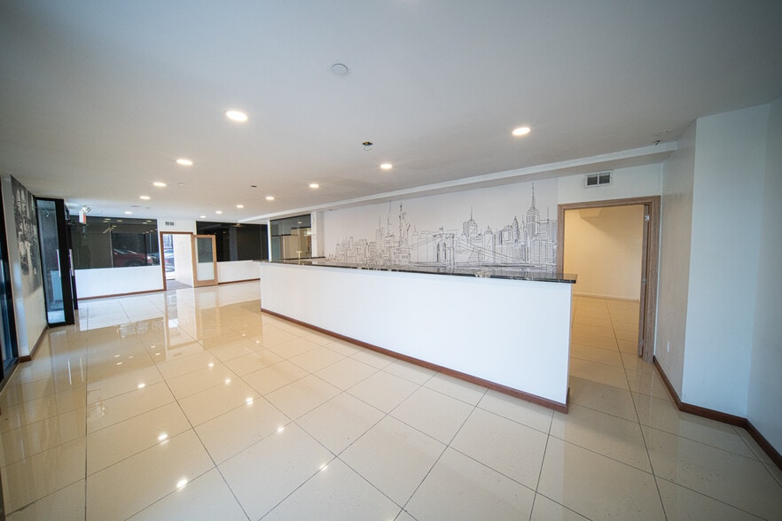 38-06 Greenpoint Ave, Long Island City, NY à louer - Photo intérieure - Image 2 de 14