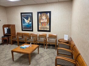 14 Vanderventer Ave, Port Washington, NY for lease Interior Photo- Image 1 of 17