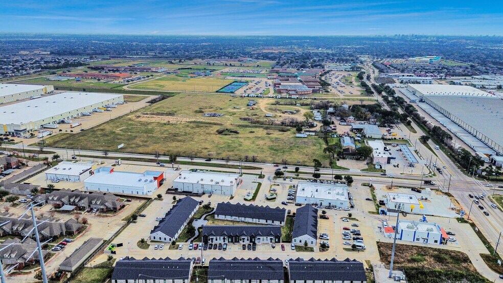 2035 N Mason Rd, Katy, TX à louer - Photo du bâtiment - Image 3 de 20