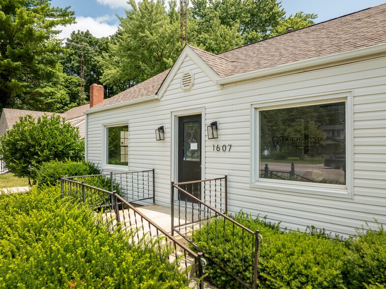 1607 Chester Blvd, Richmond, IN à vendre - Photo du bâtiment - Image 3 de 27