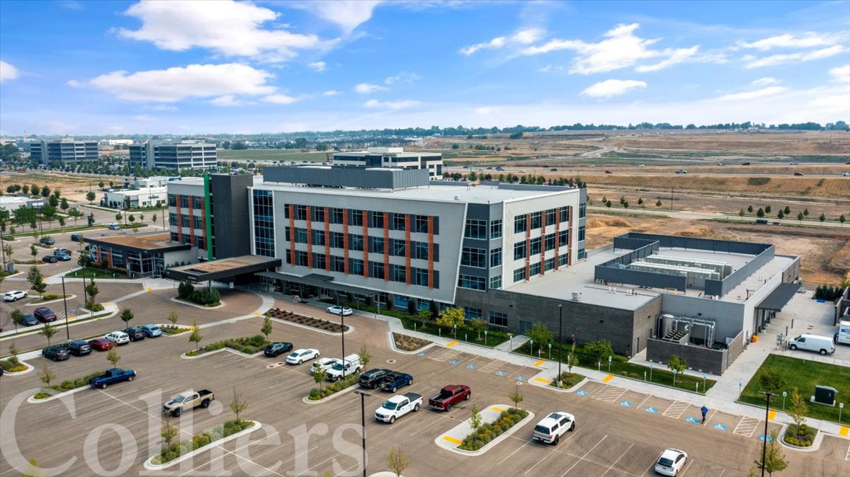 875 S Vanguard Way, Meridian, ID à louer Photo du bâtiment- Image 1 de 17
